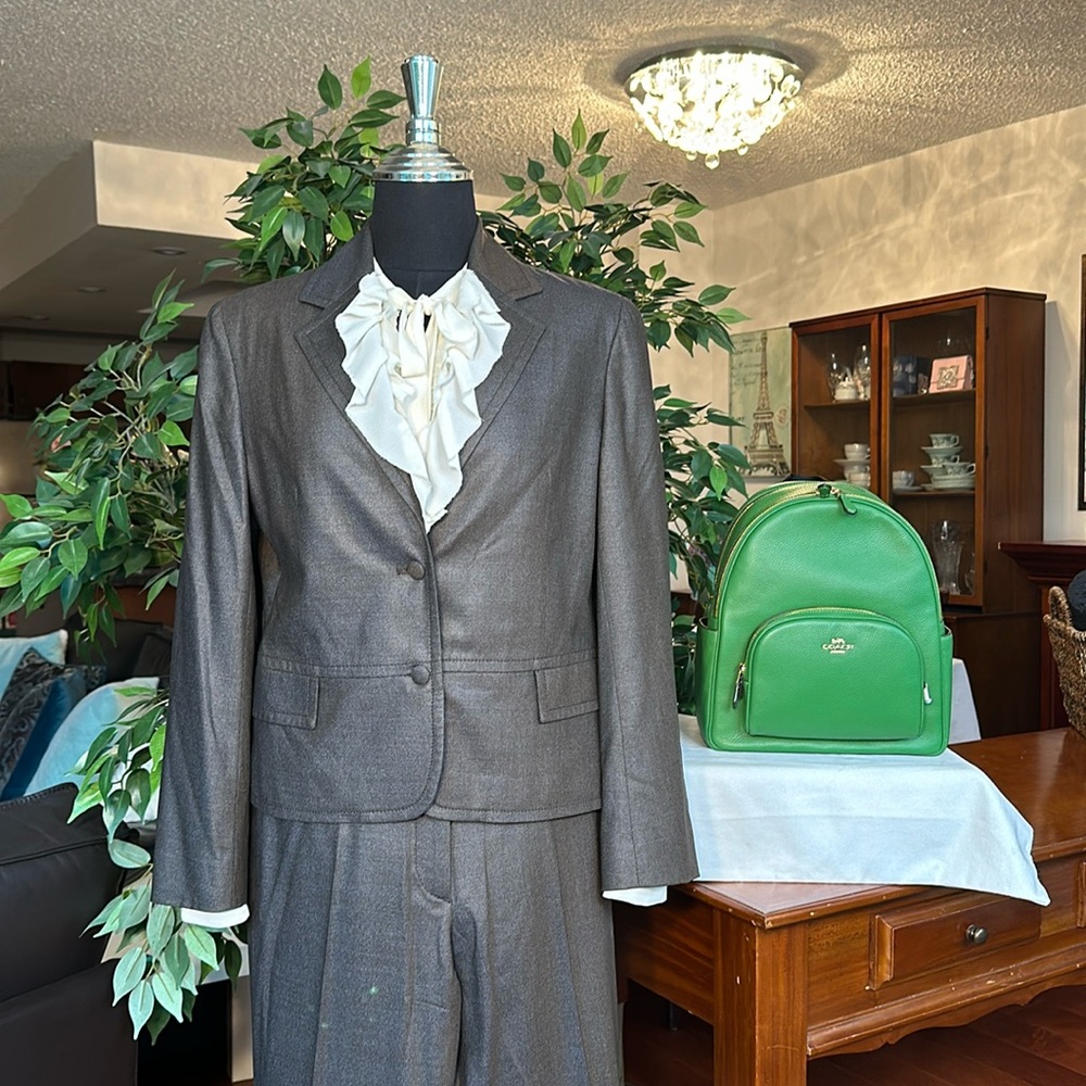 Marlowe Size 10 Italy Brown Pantsuit Superfine Wool Tailored Office Career
